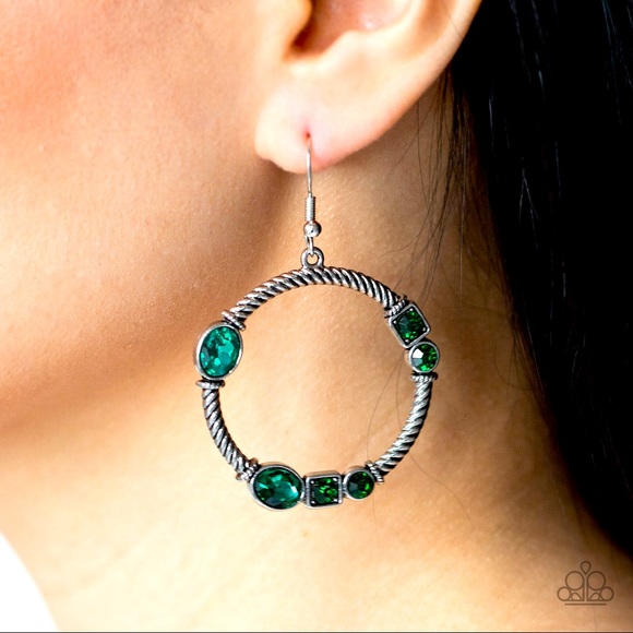 Glamorous Garland Earring